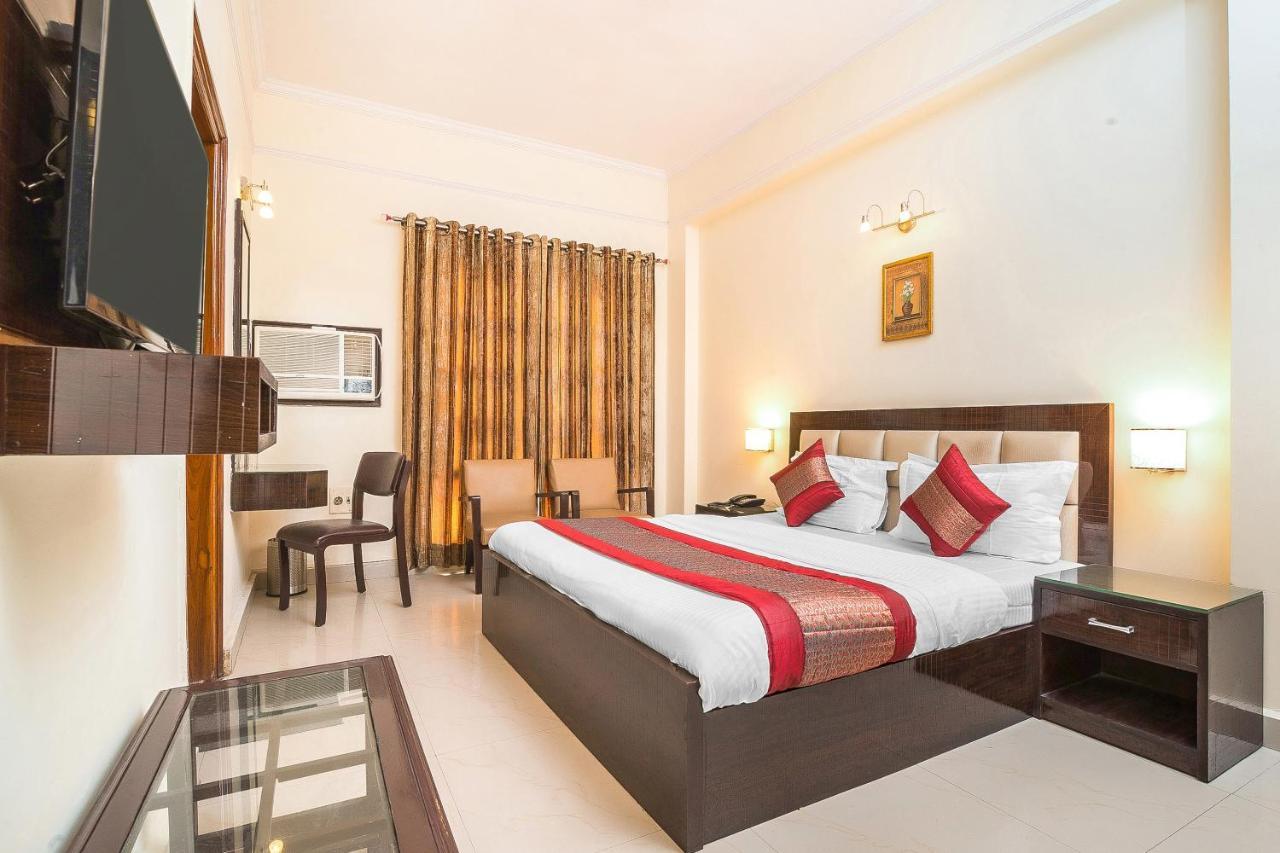 Oyo 14245 Amitabh Guest House Nueva Delhi Exterior foto