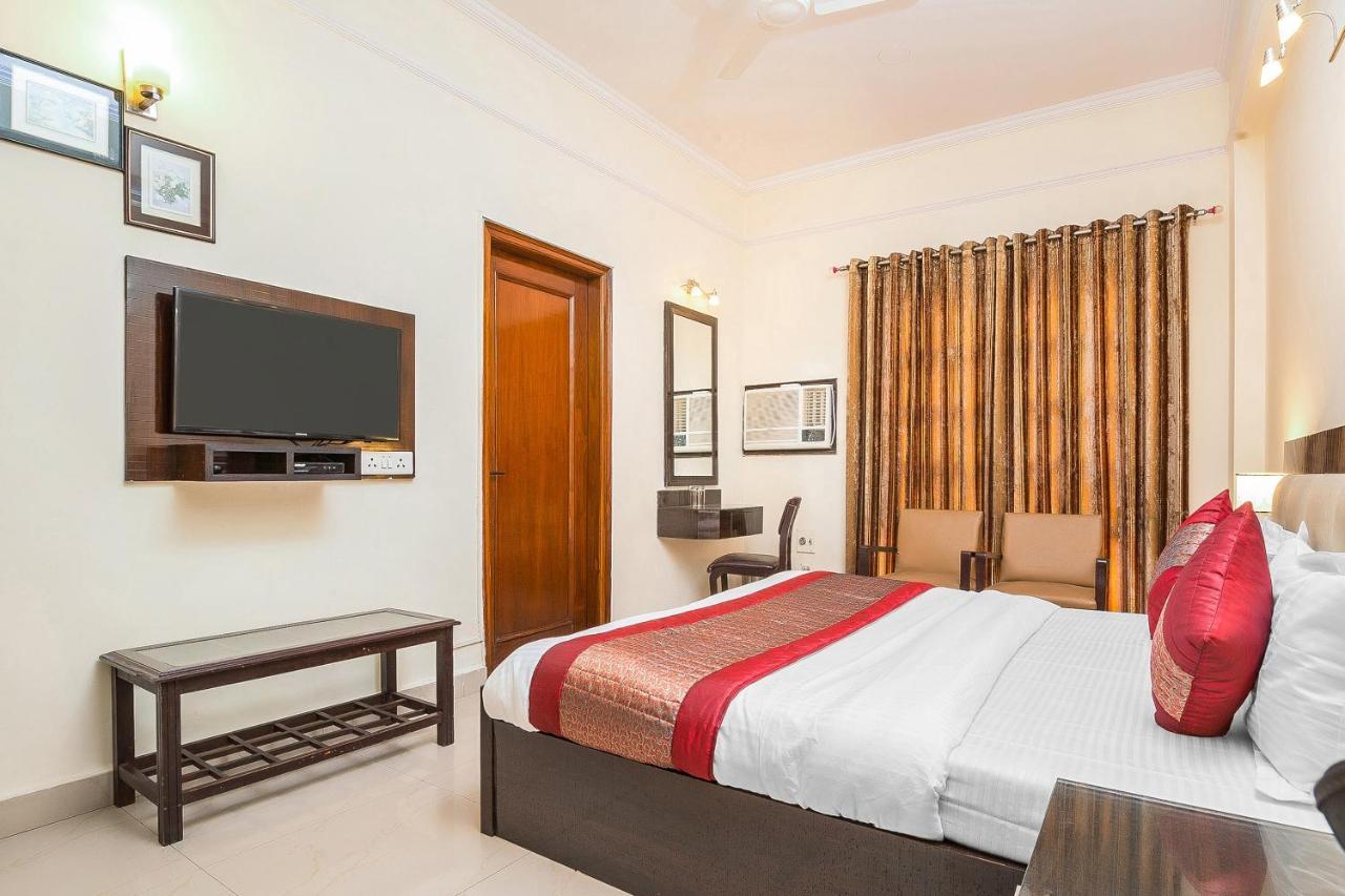 Oyo 14245 Amitabh Guest House Nueva Delhi Exterior foto